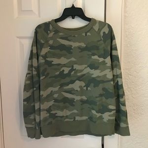 Green Camo sweatshirt - size large